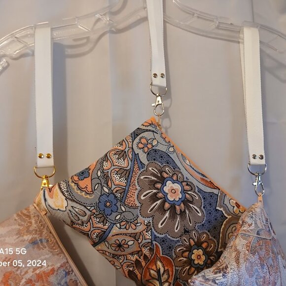 New Make-Up Cosmetics Toiletries Travel Satin Bags Hanging Wristlet Florals - Picture 8 of 16